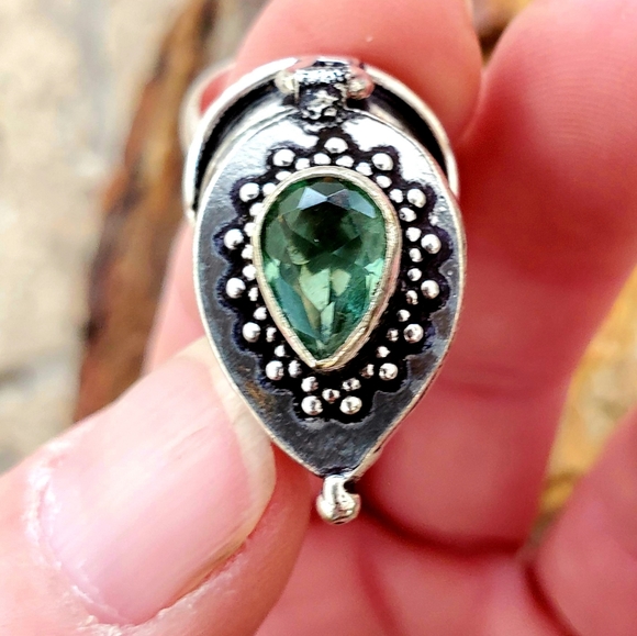 New Green Quartz 925 Silver Poison Ring. - Picture 14 of 16
